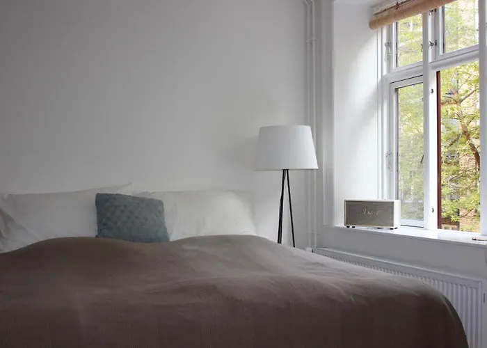 One Room Apartment In The Heart Of Copenhagen, With Full Kitchen